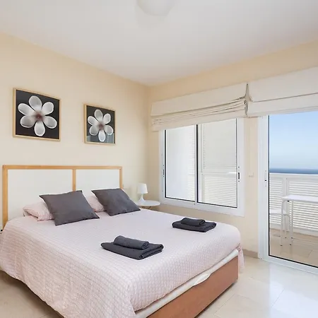 Live Cruz Center Apartment